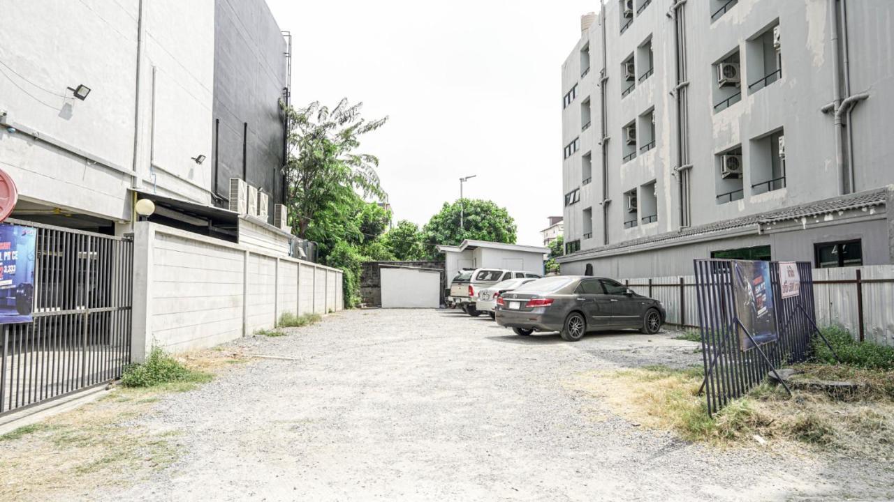 Roomquest Bangkok Don Mueang Airport Zewnętrze zdjęcie